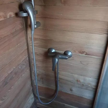 Apartma Kacwa 3* كوباريد