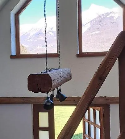 Apartma Kacwa فندق 3*